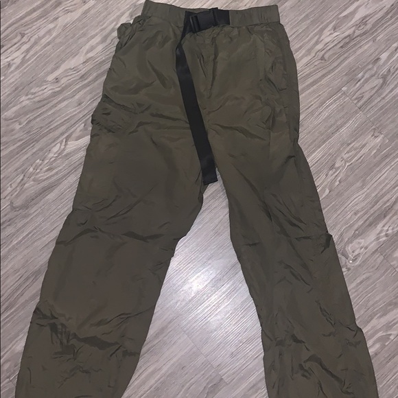SHEIN Joggers w/Buckle Belt - Picture 1 of 1